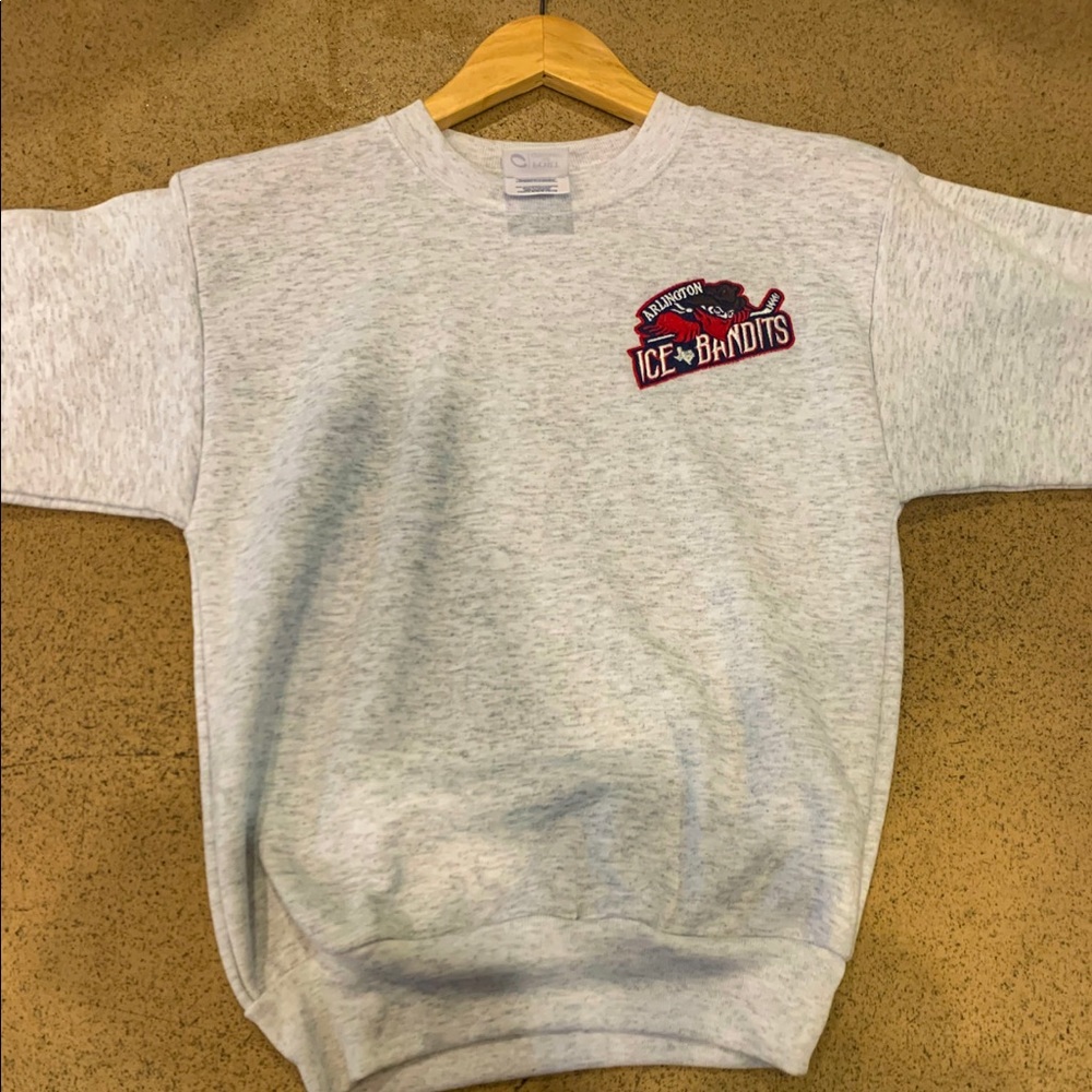 GRAY CREW NECK